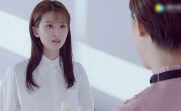 乔欣《趁我们还年轻》首播收视开门红 职场小萌新甜度爆表