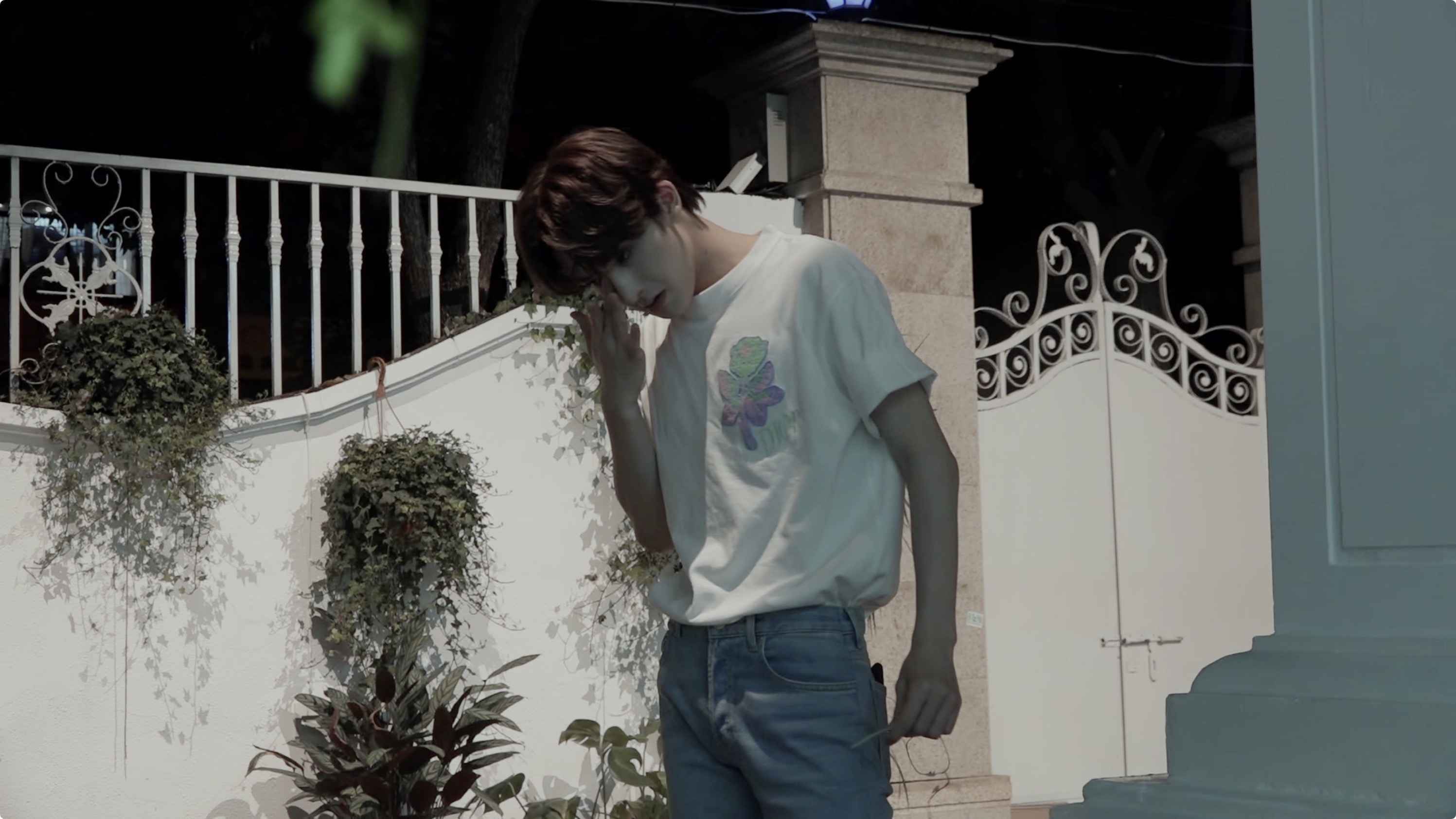 领养人面试朱正廷张雨剑要求严格 不忍分离朱正廷动情落泪