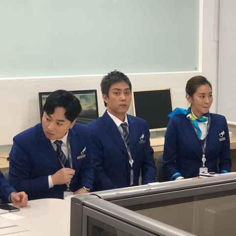 殷志源变身为「空少」加盟综艺《搭飞机去2》