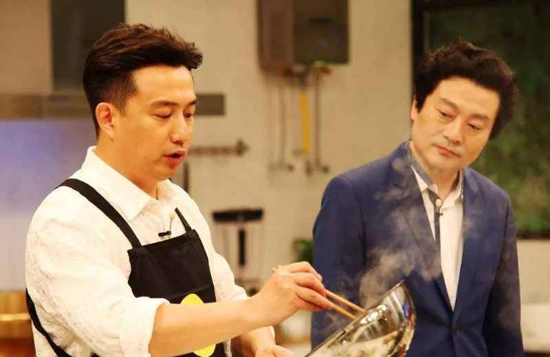 黄磊蘑菇屋首场厨艺,竟遭遇翻车?事后一句话让人哑口无言