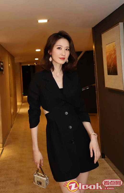 电影《戏如人生》启动发布会 张雯演绎“真人版”siri