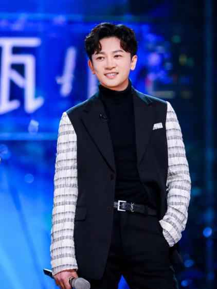 苏有朋《创造营2019》秀F班手势 花式好评获封最强应援