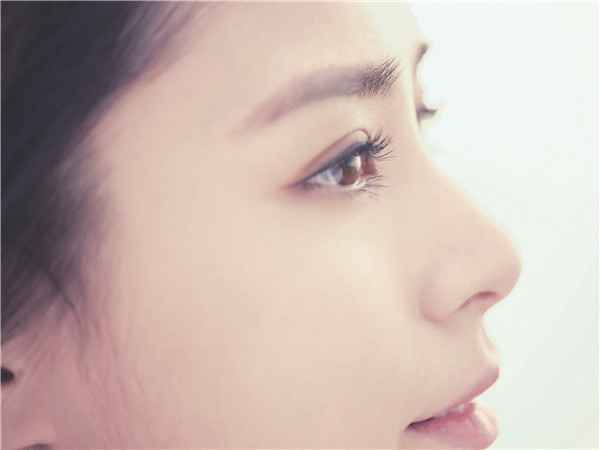 钟欣潼全新EP《听说的幸福》今日上线