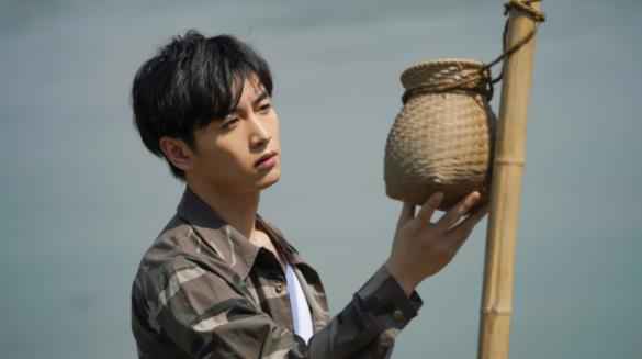 陈晓新剧热播好评不断 口号色号引热议多面演技获赞