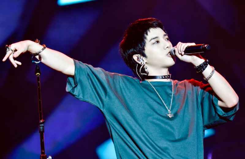 《歌手》决赛帮唱嘉宾公布，华晨宇邀请了沈腾黄渤，周深却邀请了他