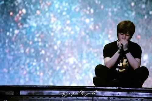 五月天主唱阿信机智回应命理大师