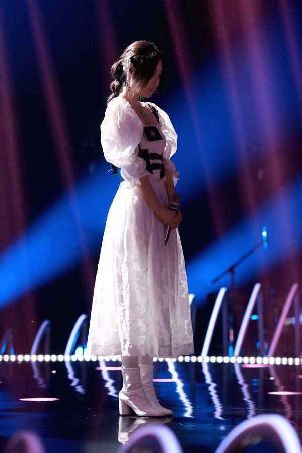 《谁是宝藏歌手》迎来现场观众,星号歌手萨吉获赞赋予歌曲全部生命