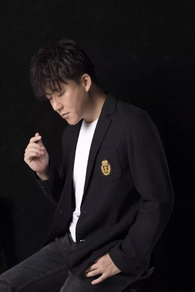 李超《流浪爱情》MV诚挚上线 真情流露怀念错失的爱情