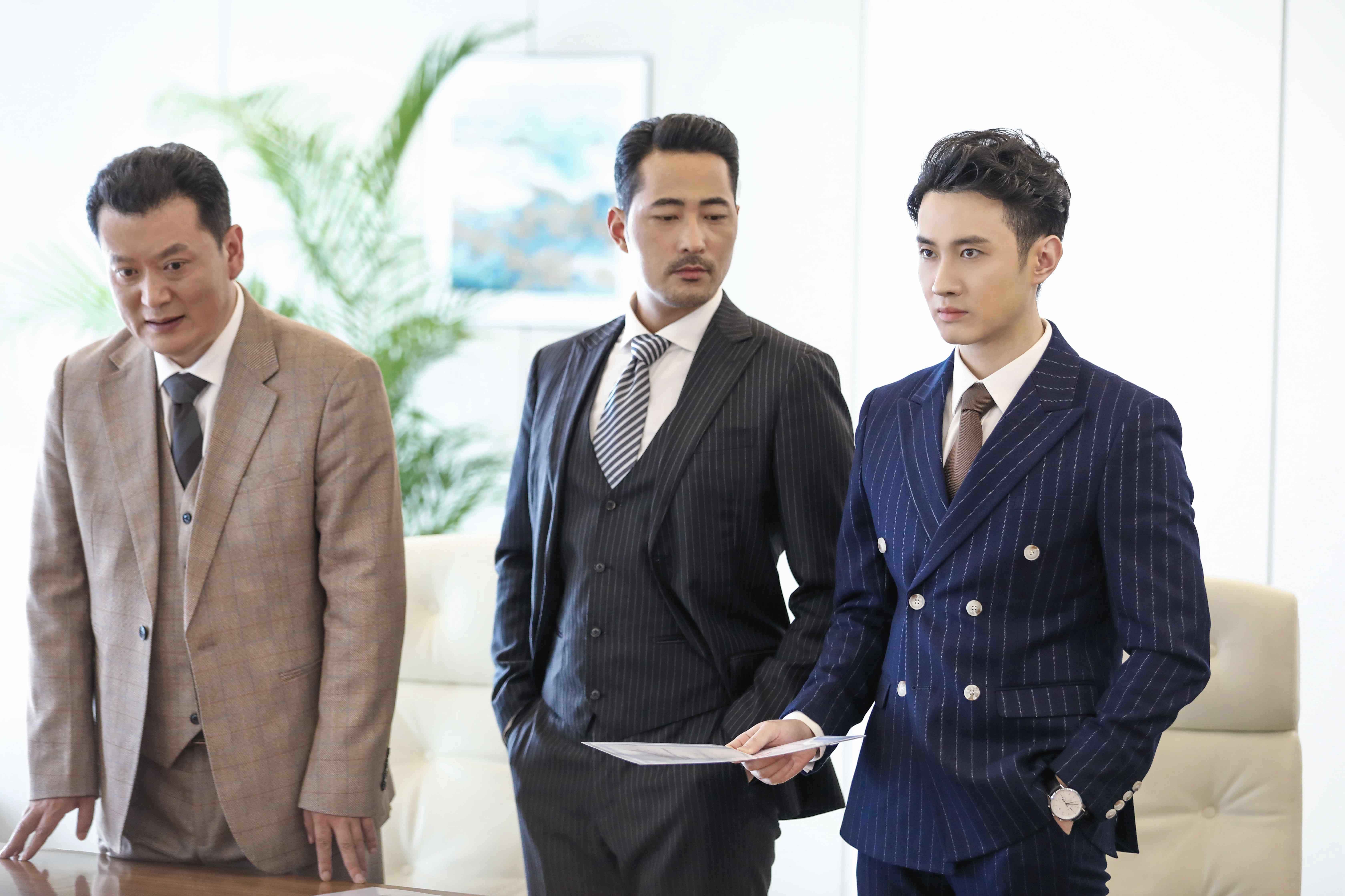 “替补男”蒋欣奇双剧热播 最帅反派演技圈粉