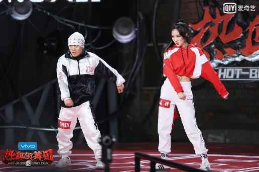 《热血街舞团》舞者突破自身局限 召集人排兵布阵重谋略