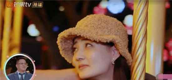 演员徐璐故地重游引泪崩,谁注意到张铭恩的动作?