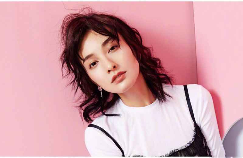 新一期《快乐大本营》比拼升级,孟鹤堂跳女团舞,吴昕潜能被激发