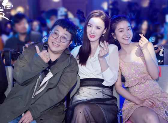 《白发》在京举办开播发布会 张雪迎“遭遇”李治廷直男撒娇