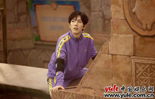 《疯狂的麦咭8》名嘴集结笑果满分，黄健翔周九良直呼“招架不住”