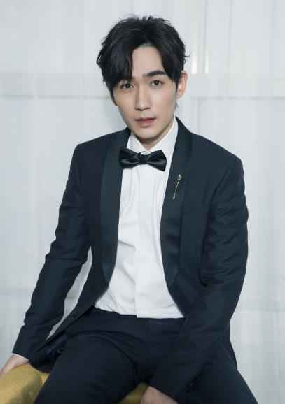 朱一龙获“微博人气演员奖”《镇魂》吸粉无数成强势爆款