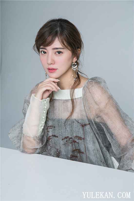 《天醒之路》插曲是什么？由谁演唱的？