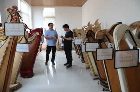 国庆彩车上弹箜篌的是河南姑娘！箜篌文化创意产业在河南落地生根