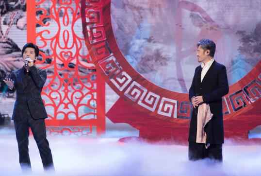 《跨界歌王》李健帮唱吴秀波礼尚往来，兄弟两舞台上变“段子手”