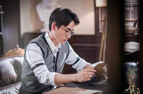 朱一龙《镇魂》造型大起底“完美男票” 百变穿搭课开讲