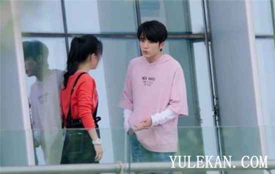 《冰糖炖雪梨》黎语冰明明也很优秀,为什么就是不招棠雪爸爸的喜欢?