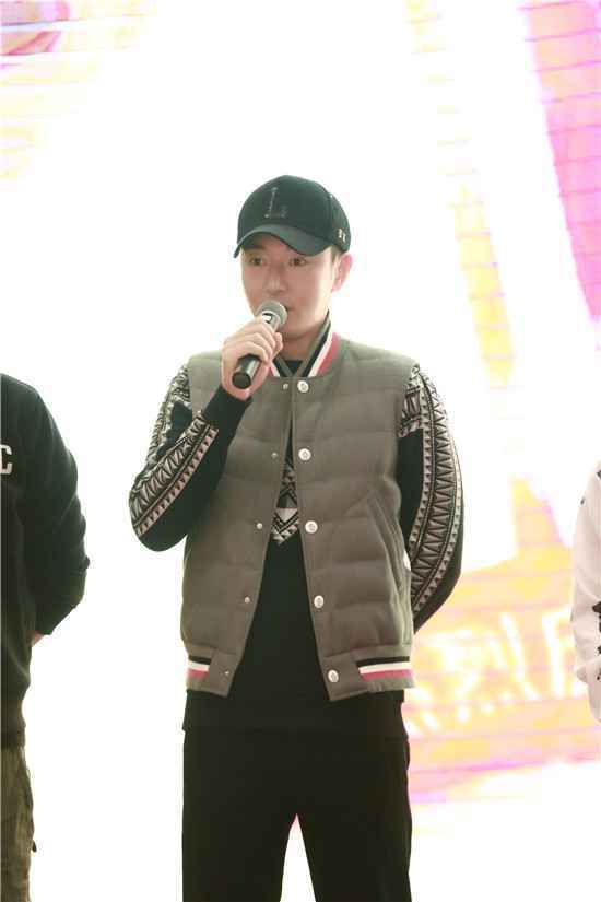 李东学电影《山花浪漫》开机 以正能量致敬脱贫攻坚追梦人