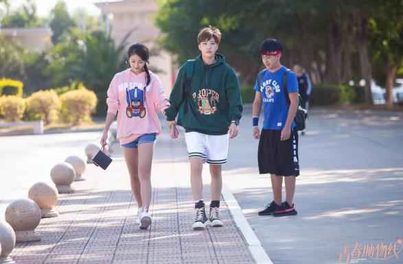 赵儒嫣《青春抛物线》展露内心 双面“小刺猬”让人又爱又恨