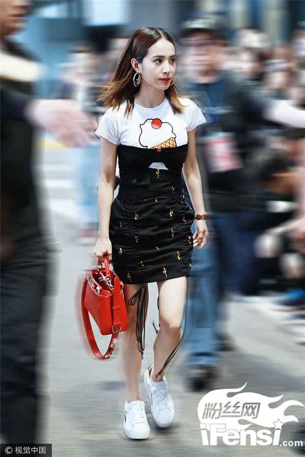 蔡依林：马甲线睡一觉就有了？！