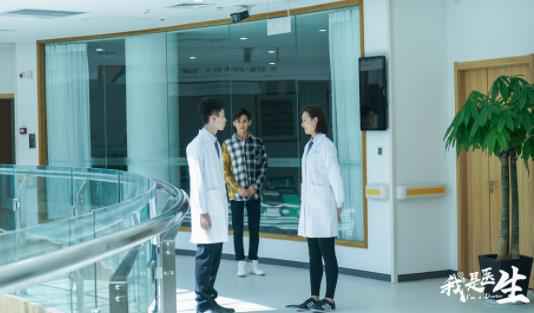 展现青年演员向上面貌 《群演公社》小群演服务大产业