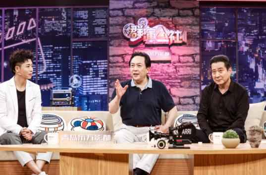 展现青年演员向上面貌 《群演公社》小群演服务大产业