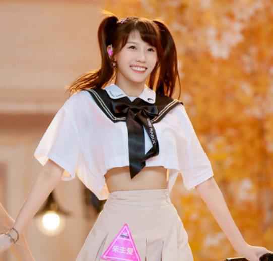 公演舞台初担C位 朱主爱《创造营2020》甜过初恋