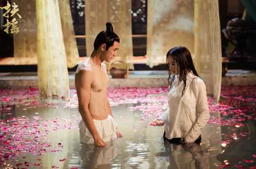 《扶摇》杨幂阮经天剑指奴斗场 千磨万击坚韧闯关