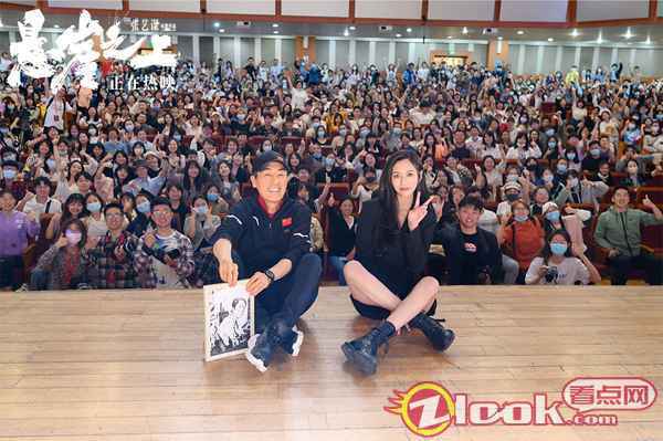 张艺谋以“点到为止”谈《悬崖之上》匠心 获评“类型片新的高地”