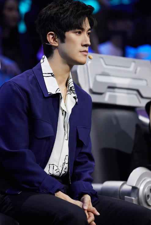 李治廷开启夏日霸屏模式！综艺音乐两开花