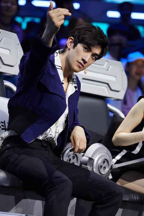 李治廷开启夏日霸屏模式！综艺音乐两开花