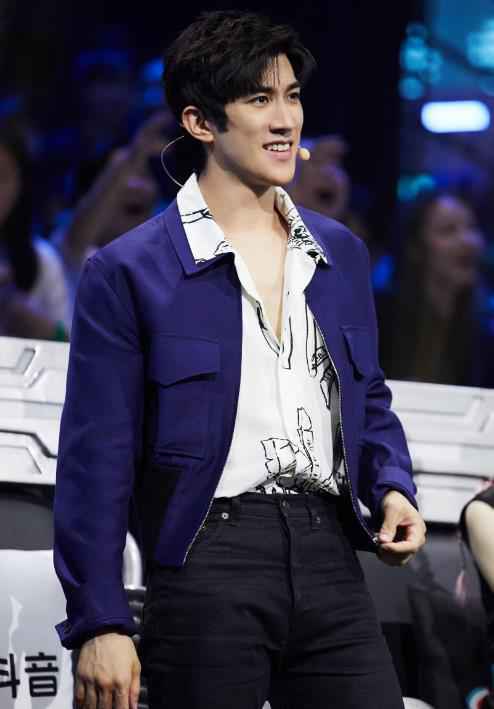 李治廷开启夏日霸屏模式！综艺音乐两开花