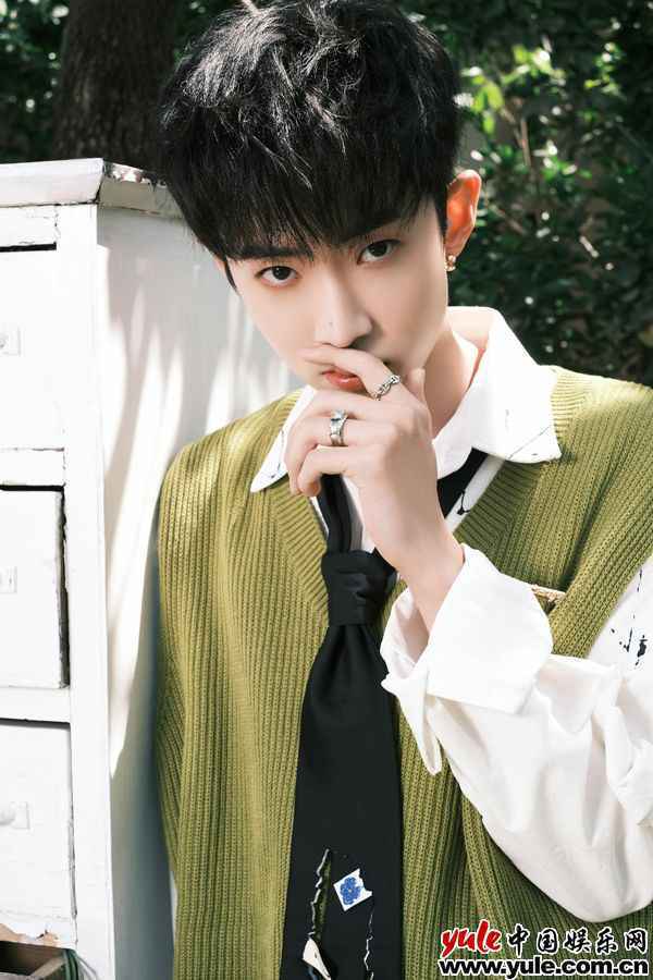 黄新淳新歌《Run Away》今日上线 声线温柔磁性动人