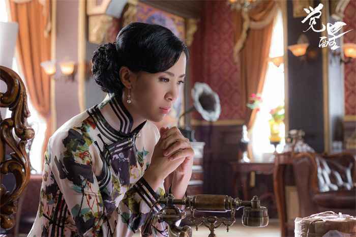 “塞上”收官，《觉醒》来袭，看“刚姐”李悦溪为爱痴狂