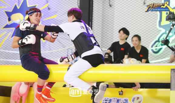 爱奇艺《奔跑吧》官鸿许凯撞脸同框 跑男团真实身高大揭秘