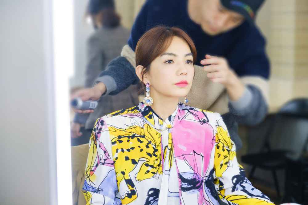 Ella亮相《嗨唱转起来》新年首唱引爆舞台