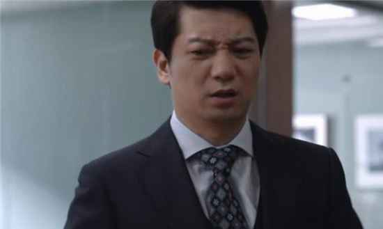 《精英律师》到底谁最后娶了栗娜?