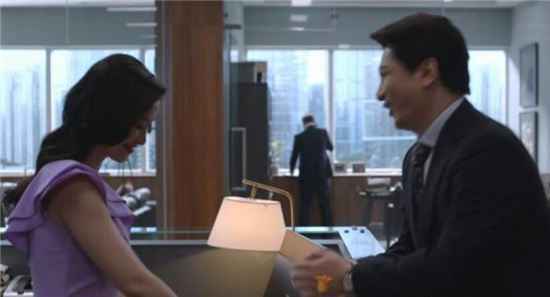 《精英律师》到底谁最后娶了栗娜?