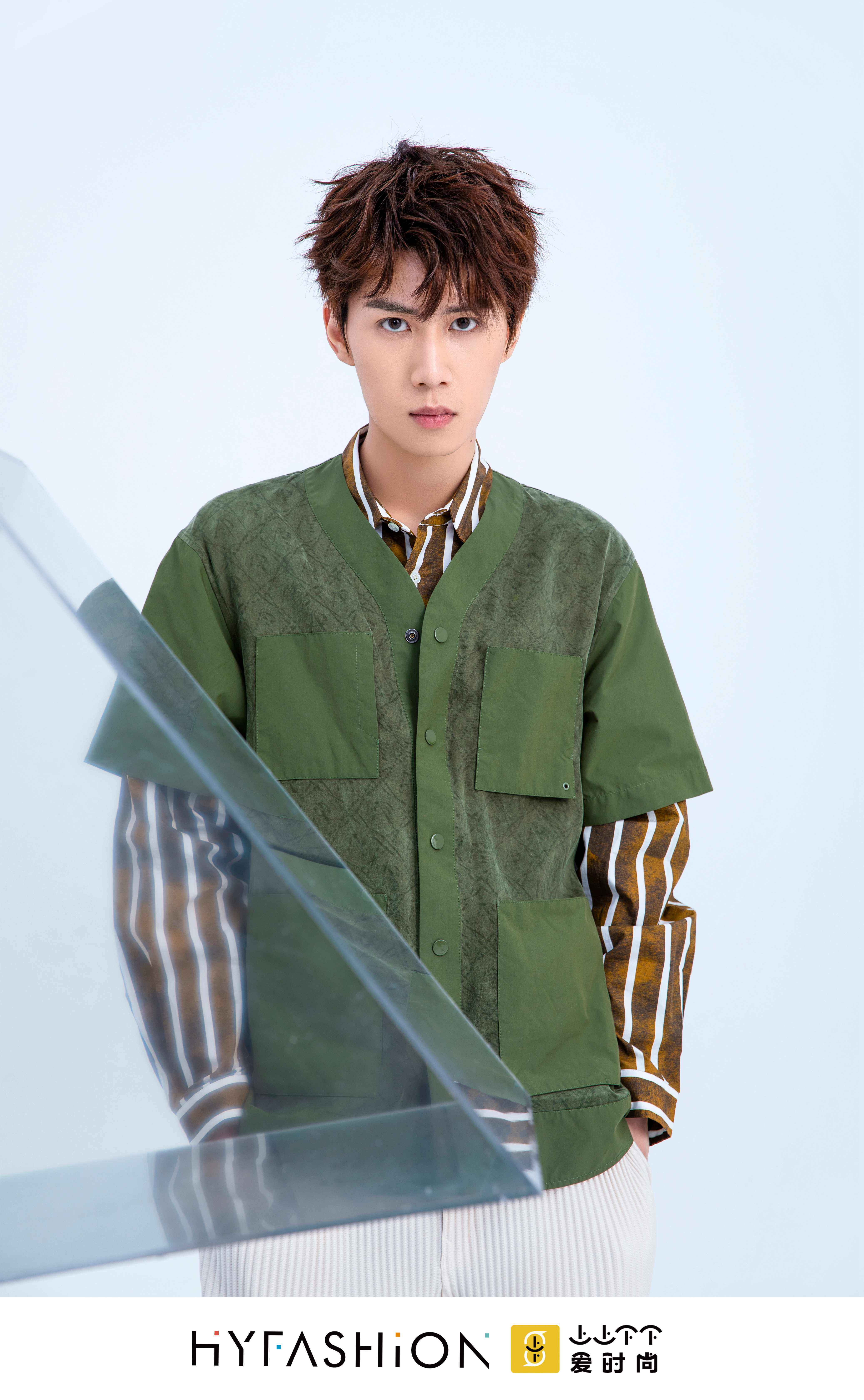 任宥纶最新大片曝光 活力气息肆意展现