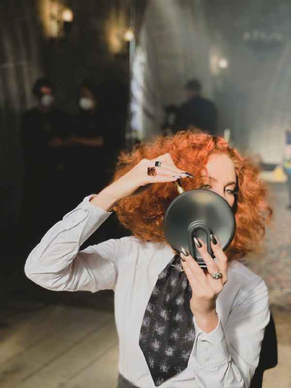 查理兹塞隆新片《善恶学校》首曝剧照 与凯丽华盛顿等合作主演