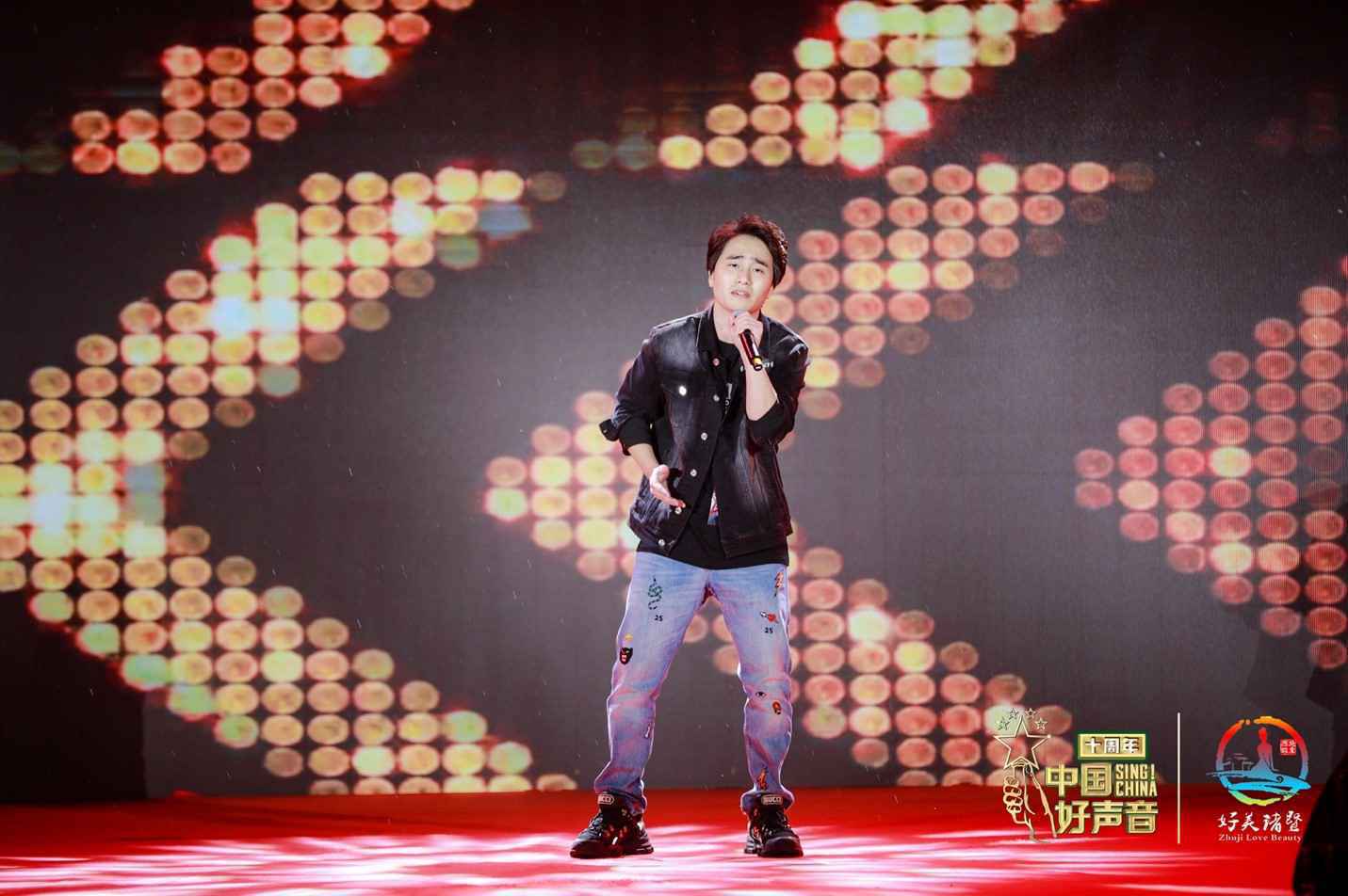 音乐人陈浩东力夺中国好声音诸暨赛区冠军