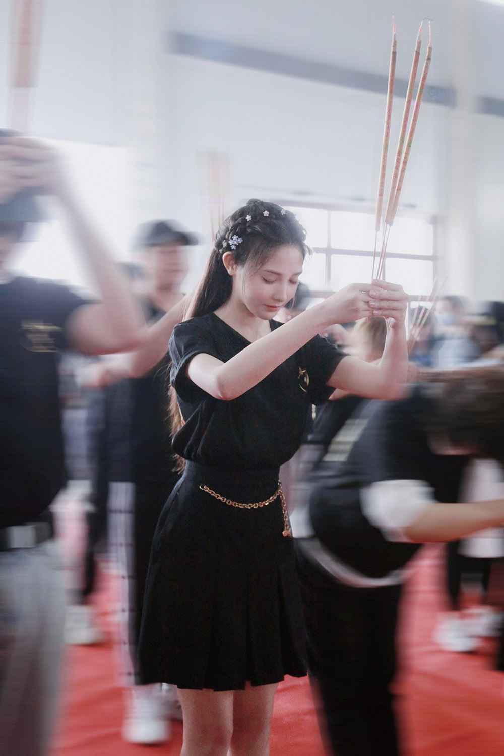 彭小苒新剧《春闺梦里人》开机 演绎“天才少女”期待值拉满