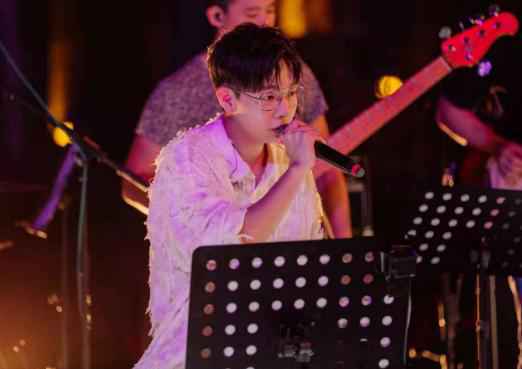 远方与故乡该如何选择？《知遇之城》胡夏遇见北漂故事