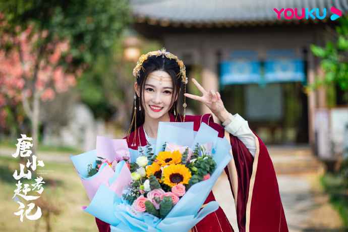 陆婷玉登《米娜》封面 满目柔光气质尽显