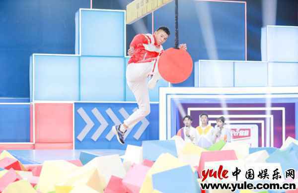 《运动不一样5》亚洲飞人来袭，运动小将激烈争夺最后A级战队