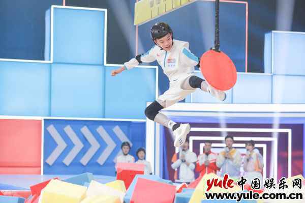 《运动不一样5》亚洲飞人来袭，运动小将激烈争夺最后A级战队