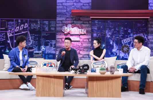 《群演公社》家人问候引学员痛哭 林永健、白玉泪目谈家人